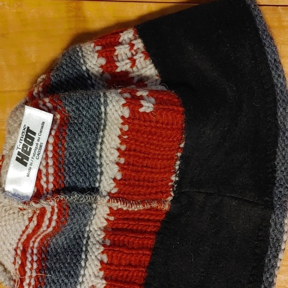 2/$30 NWT Heat Max Hat/ Toque - Picture 5 of 5